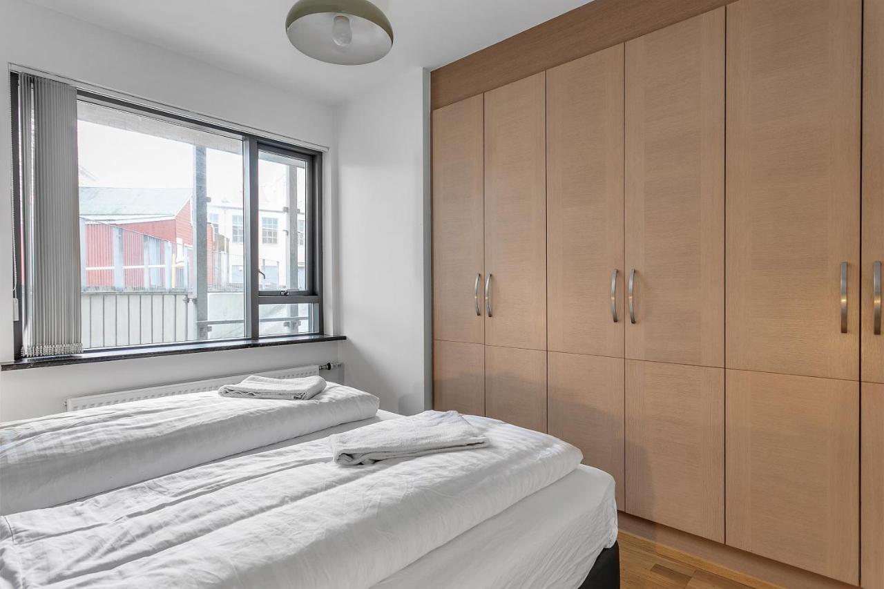 Sunny Apartment - By The Sea In City Center Reykjavík Exterior photo